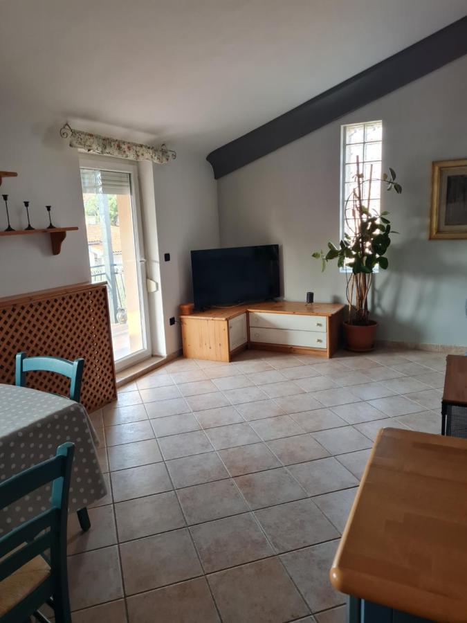 אומאג Apartment Karmen מראה חיצוני תמונה